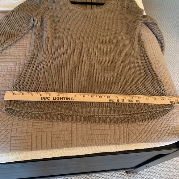 DIVIDED BY H & M BROWN WOMEN’S KNIT SWEATER- RELAXED FIT 6 - Picture 7 of 7